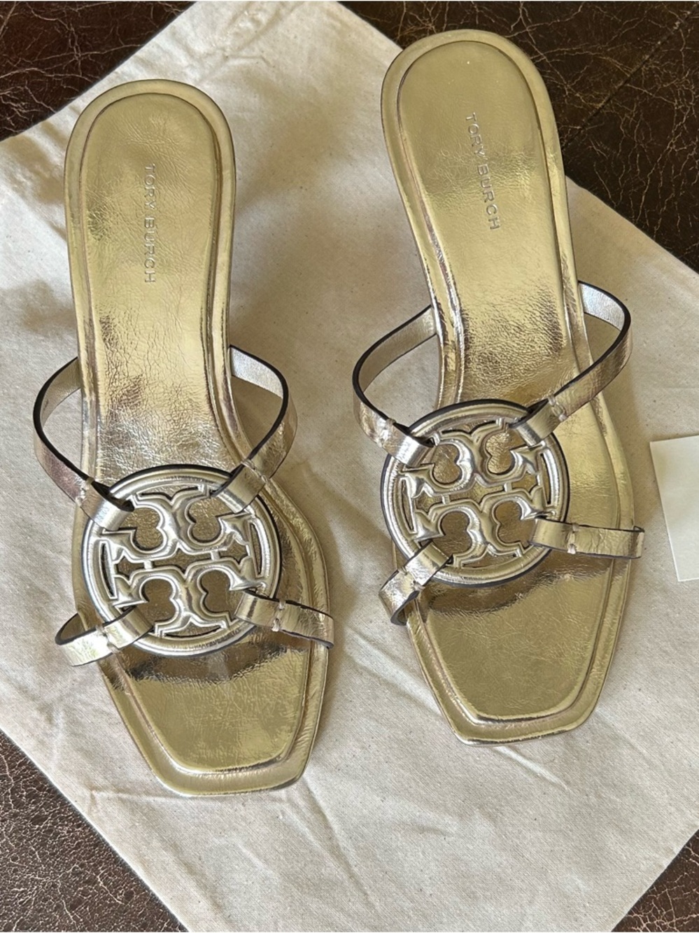 Tory Burch Geo Bombe Miller Metallic Spark Gold Leather Low Kitten Heel Sandals